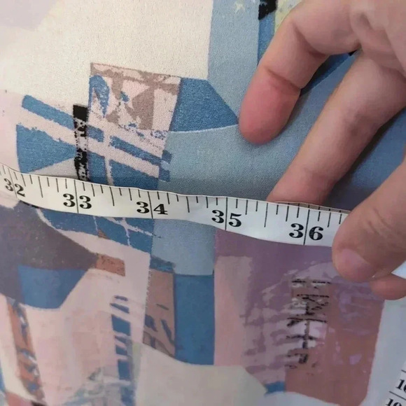 Vince Camuto white geometric print tank top - Picture 8 of 8